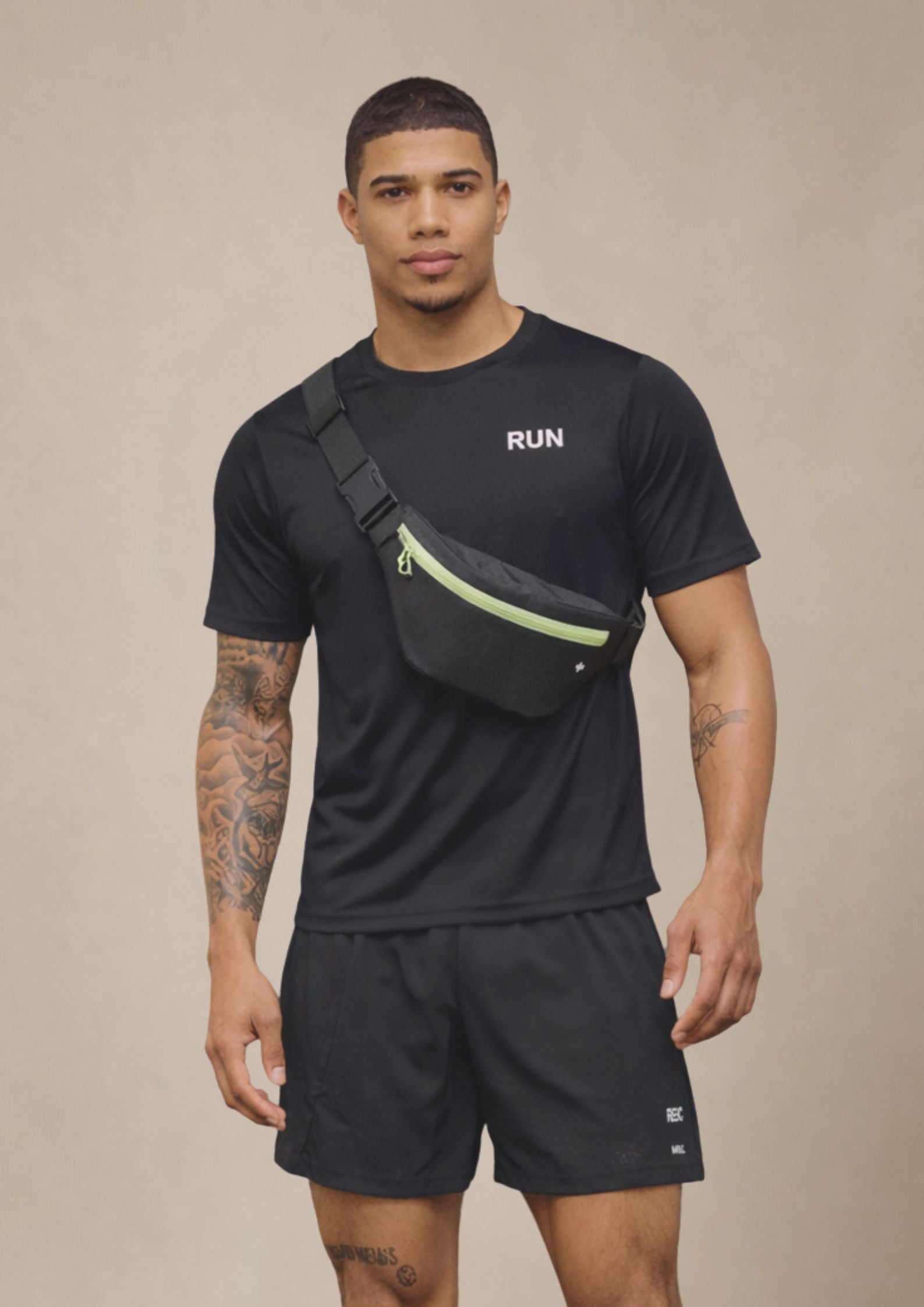 Ultime — Pack Homme Tenue + Banane + Chaussettes